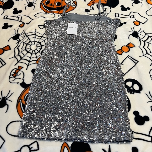 Forever 21 dress - Picture 4 of 7